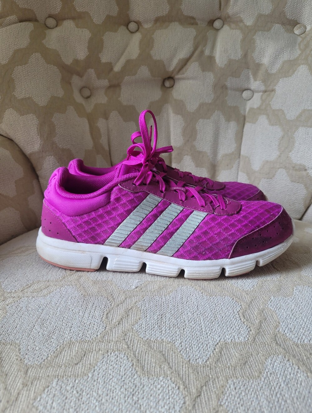 ADIDAS BRIGHT PINK SNEAKERS BREEZE WOMEN'S SIZE 8.5
